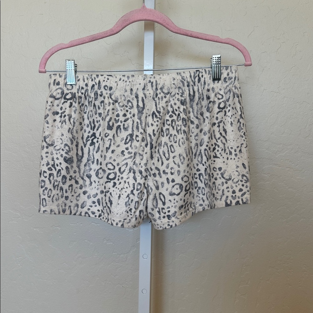 NWT P.J. Salvage Gray and White Animal Print Shorts - Picture 4 of 4